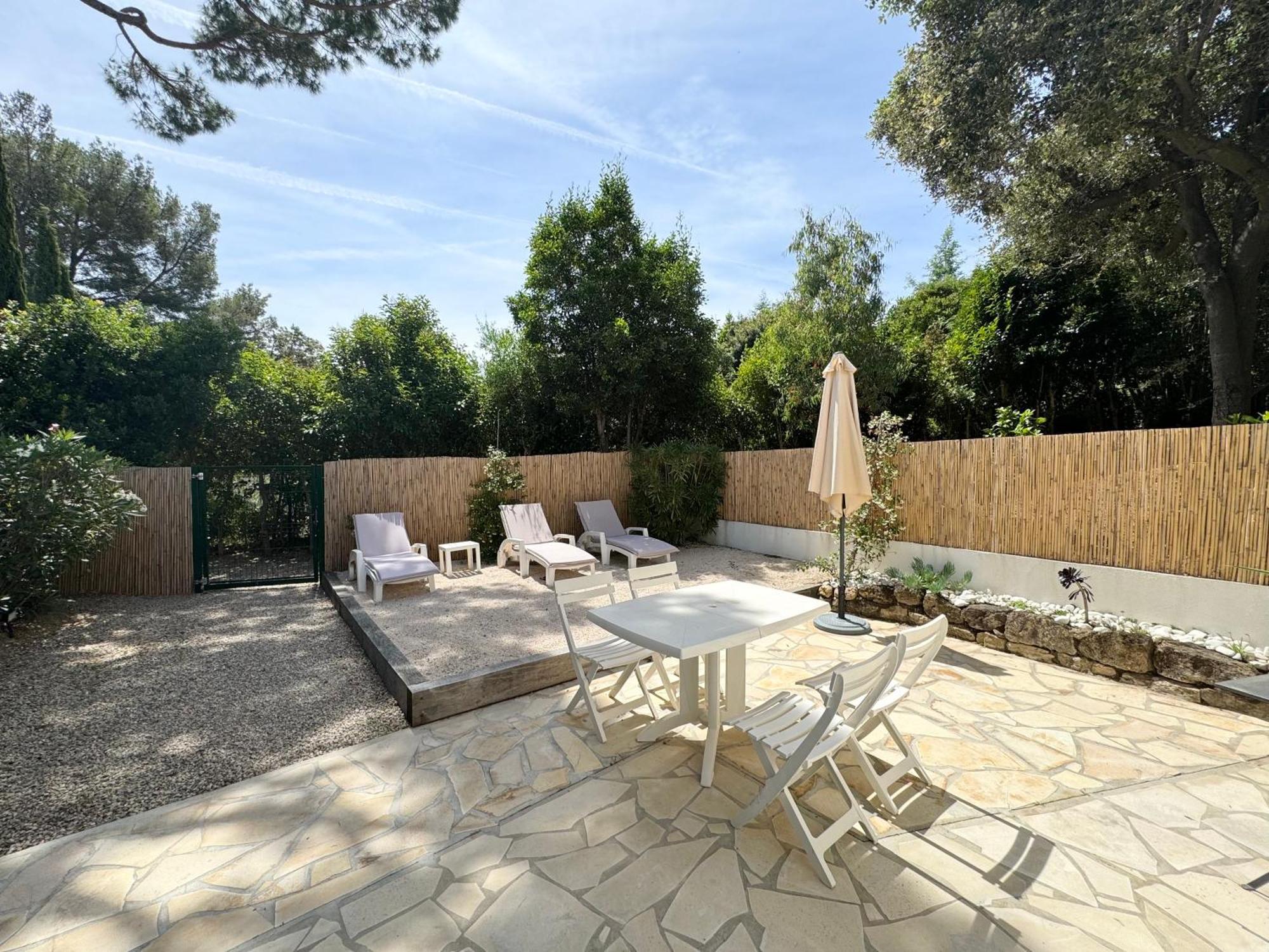 Appartement 1Ch Avec Terrasse Et Jardinet A 400M De La Plage Cavalaire-sur-Mer Exterior foto